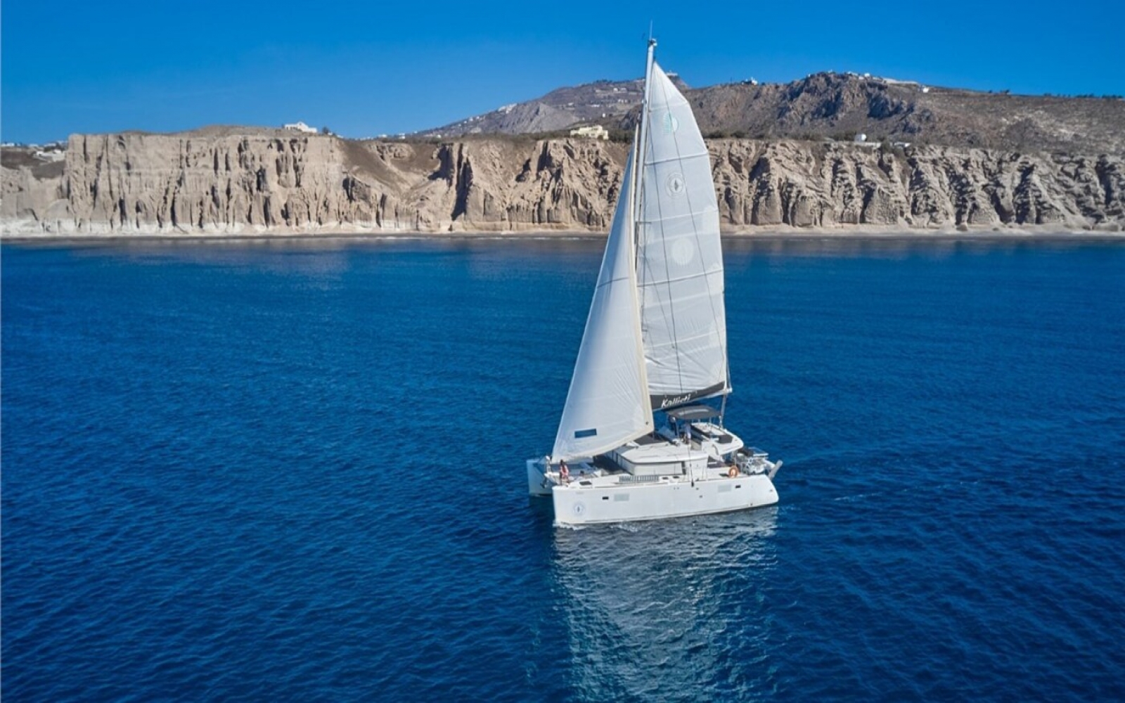 Cruises around Caldera
